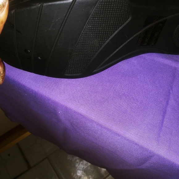 Shoes - Picture 3 of 4